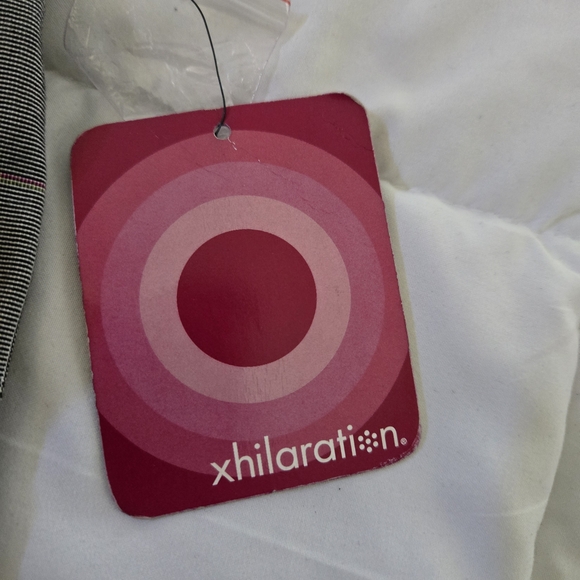 🔥 2/$9 or 3/$13  Xhilaration Juniors Cropped Gray/Pink Plaid Pants, NWT - Picture 7 of 9